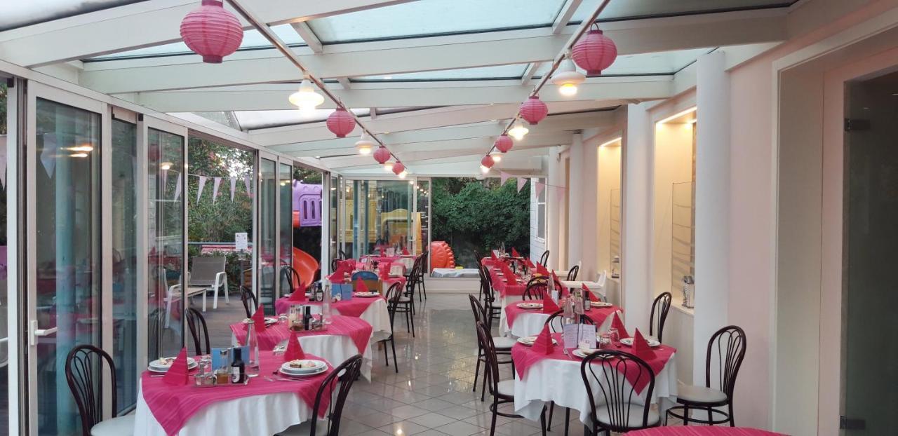 Hotel Felix Rimini Zewnętrze zdjęcie