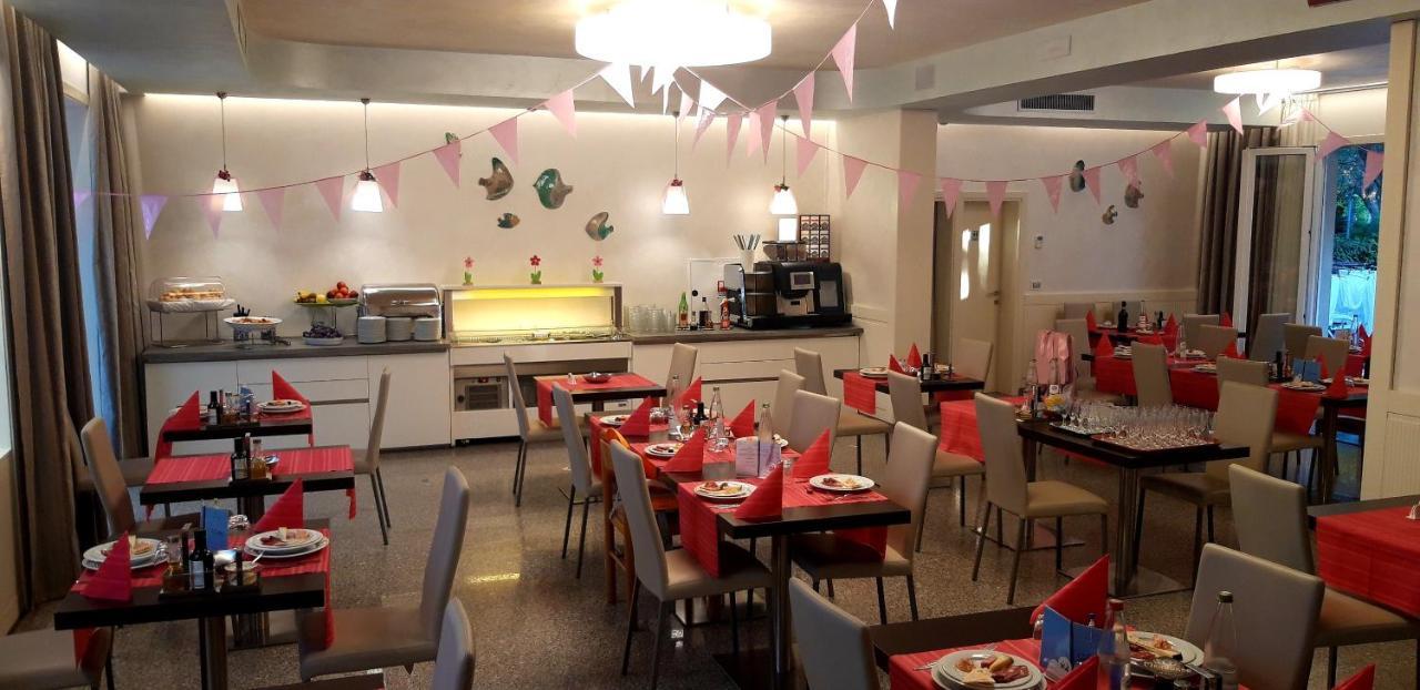 Hotel Felix Rimini Zewnętrze zdjęcie